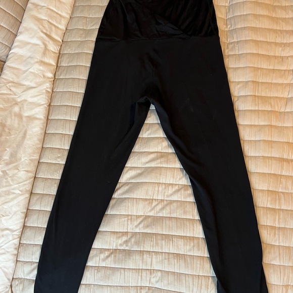 2 Pairs Over Belly Active Maternity Leggings by Ingrid & Isabel Black Med - Picture 8 of 9